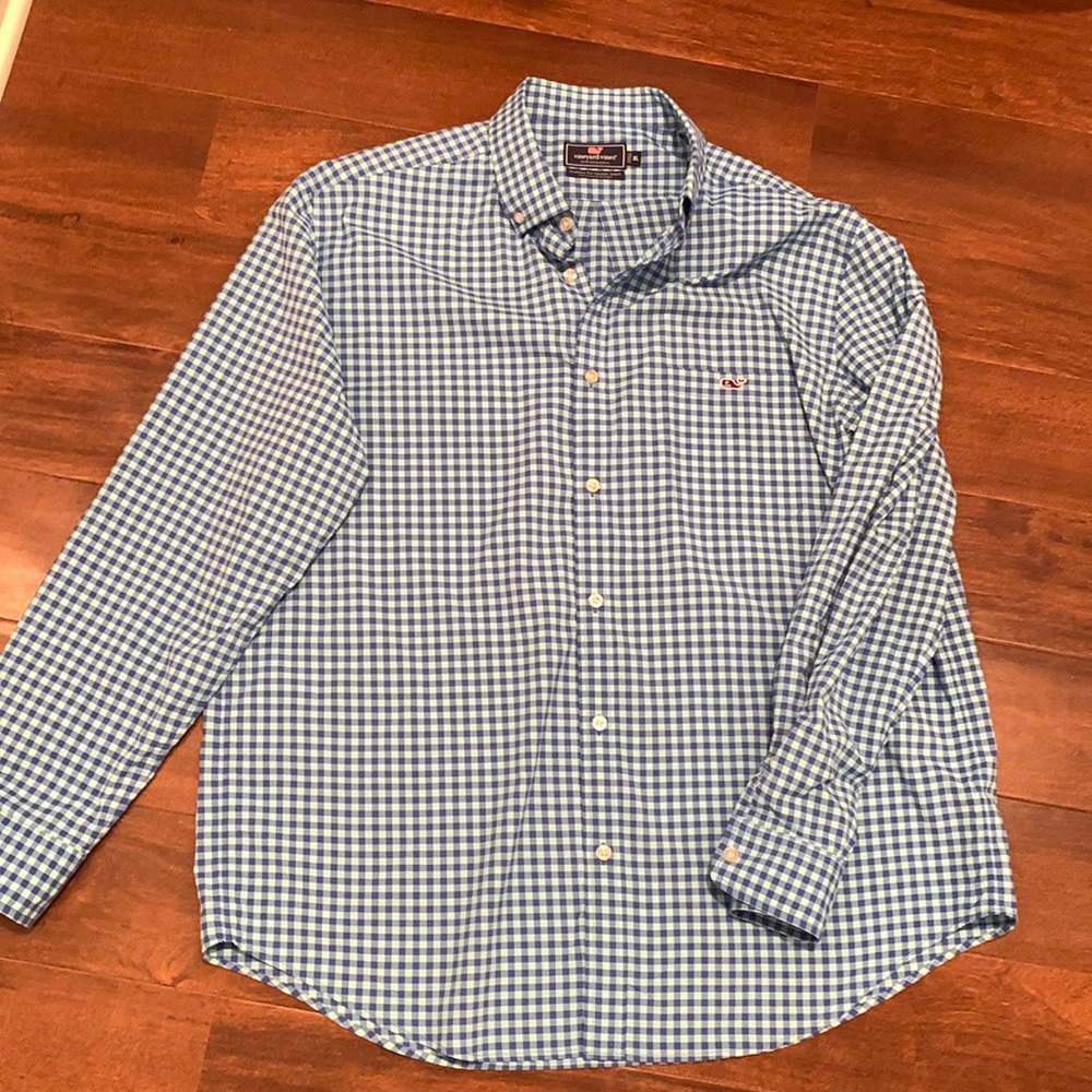 Vineyard vines performance shirt